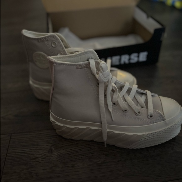 Light purple platform Converse new in box - Picture 2 of 4